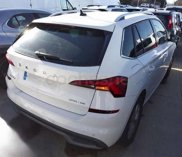 Usado Skoda Kamiq Ambition 95 CV (69 kW) 2023 Blanco SUV