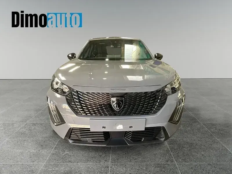 Nuevo Peugeot 2008 Allure 100 CV (73 kW) 2026 Gris / plata SUV