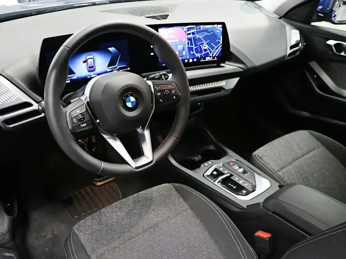 Usado BMW 120 170 CV (125 kW) 2025 Azul Utilitario