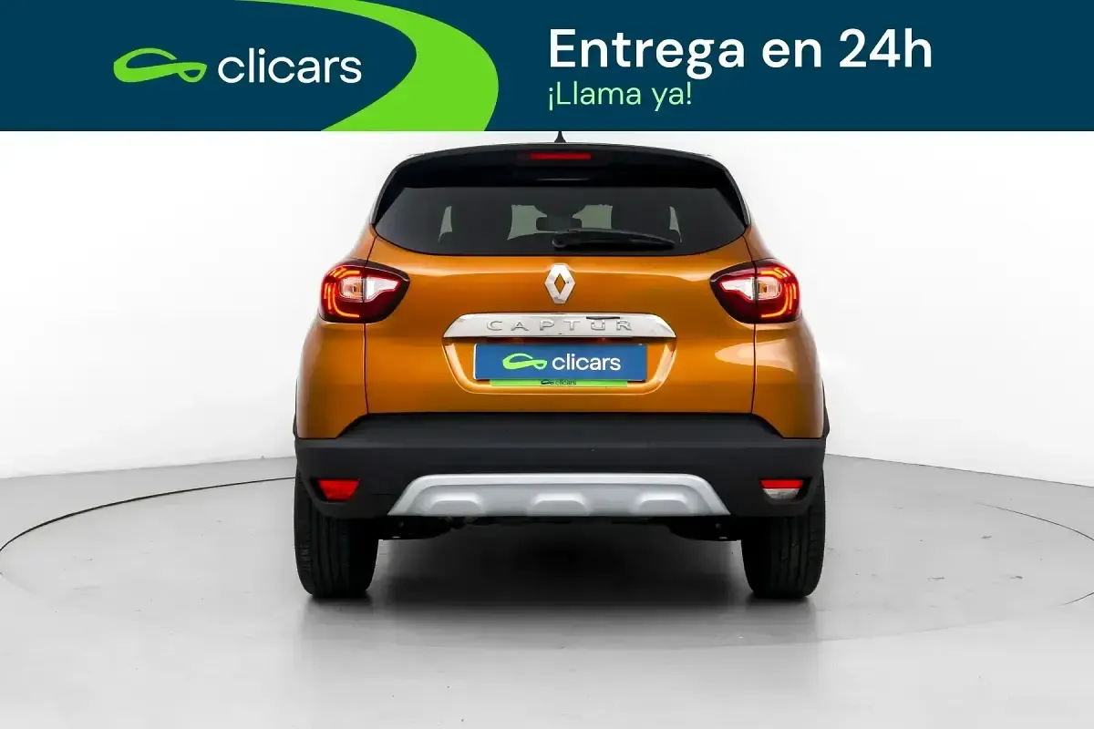 Usado Renault Captur Zen 90 CV (66 kW) 2019 Naranja SUV