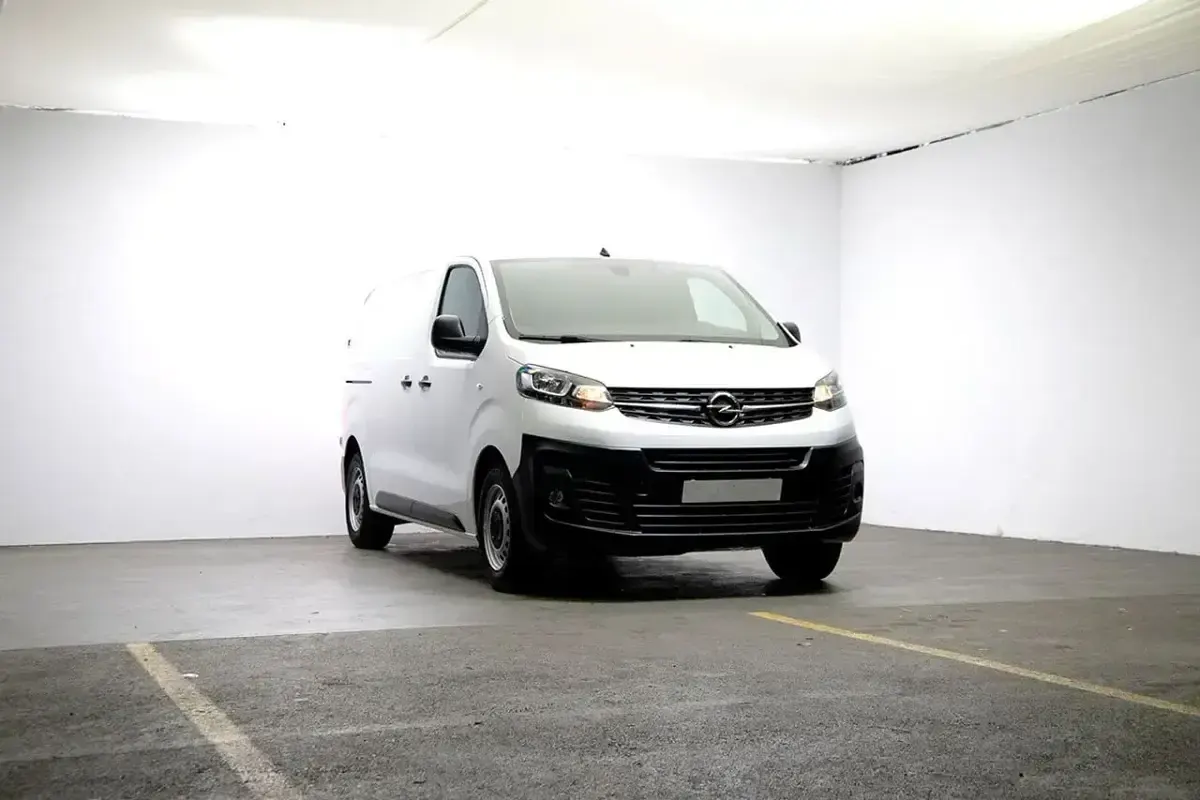 Usado Opel Vivaro-e Combi 100 kW (136 CV) 2023 Blanco Van