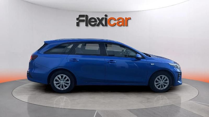 Usado Kia Ceed 120 CV (88 kW) 2020 Azul Utilitario