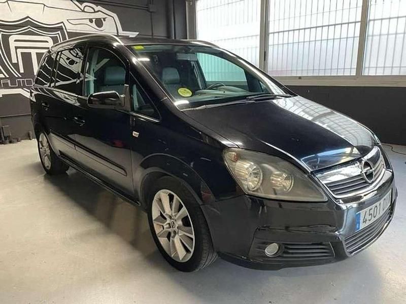 Usado Opel Zafira Enjoy 120 CV (88 kW) 2006 Negro Monovolumen