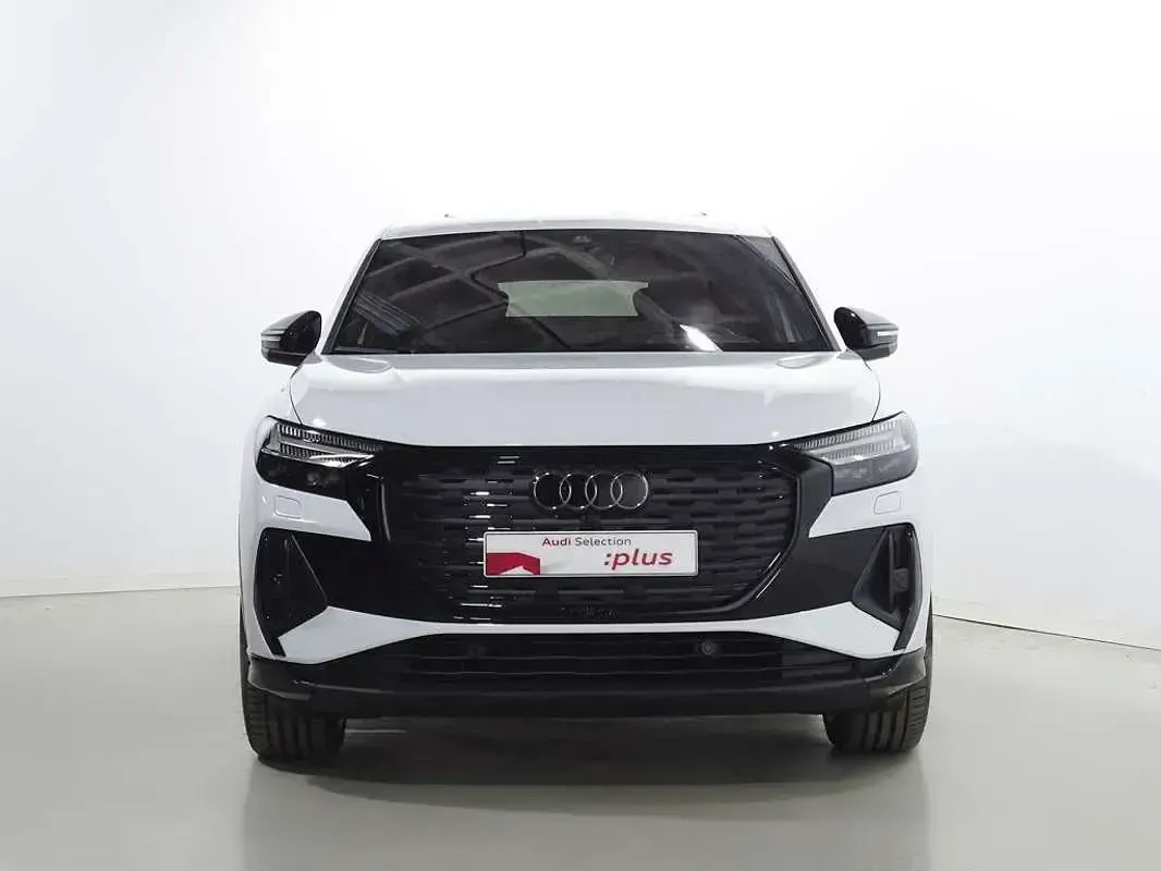 Usado Audi Q4 Sportback e-tron Ambiente 210 kW (286 CV) 2024 Blanco SUV