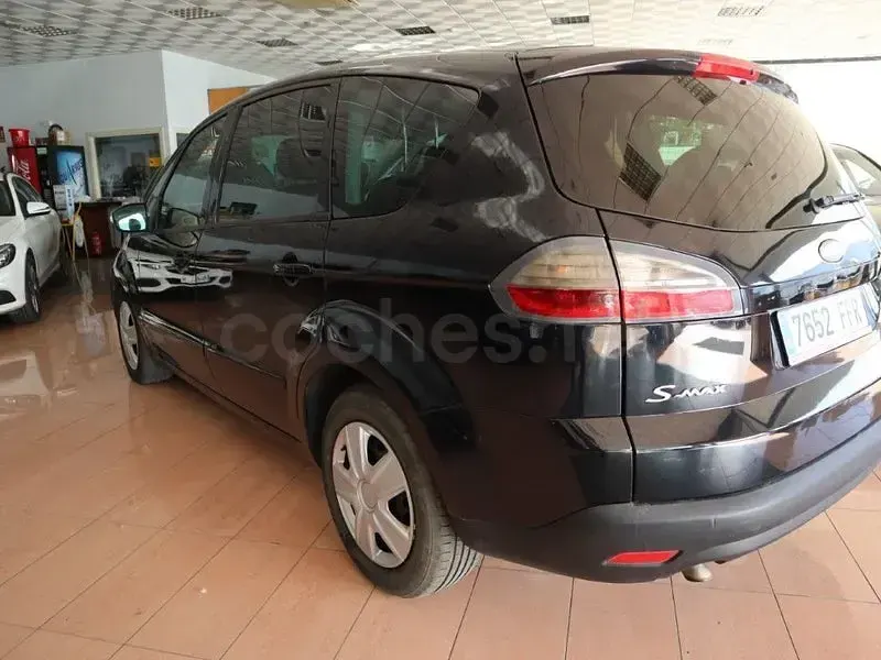 Usado Ford S-MAX Trend 140 CV (102 kW) 2007 Negro Monovolumen