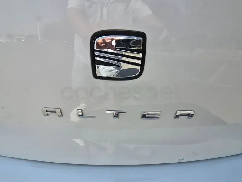 Usado Seat Altea Reference 105 CV (77 kW) 2012 Blanco Monovolumen
