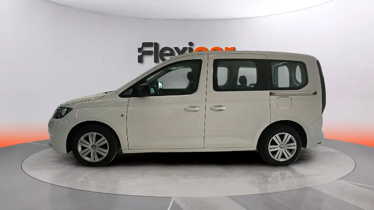 Usado VW Caddy California 122 CV (89 kW) 2022 Blanco Monovolumen
