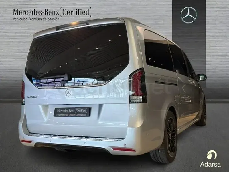 Käytetty Mercedes V250 Style 190 HP (139 kW) 2025 Musta Tila-auto