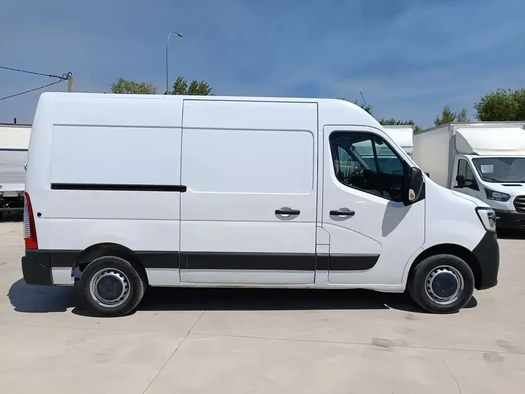 Usado Renault Master 150 CV (110 kW) 2023 Blanco Monovolumen