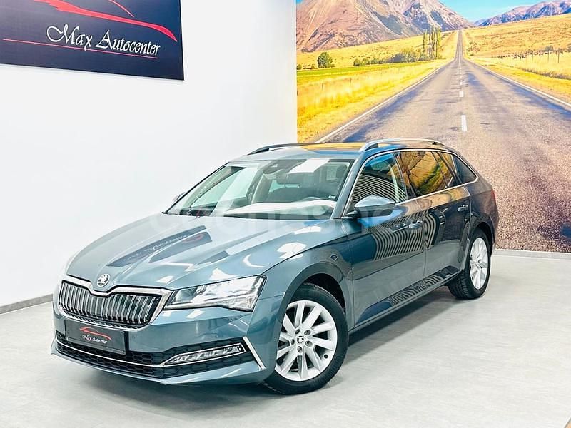 Gris / plata Usado 2020 Skoda Superb Style Familiar | 18.800 € (Buen precio) - Imagen 1/4