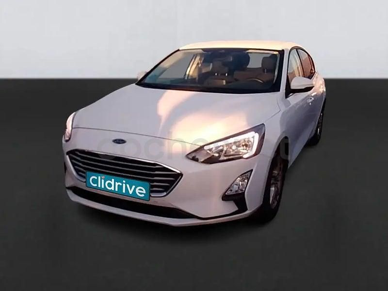 Usado Ford Focus Trend 120 CV (88 kW) 2022 Blanco Berlina