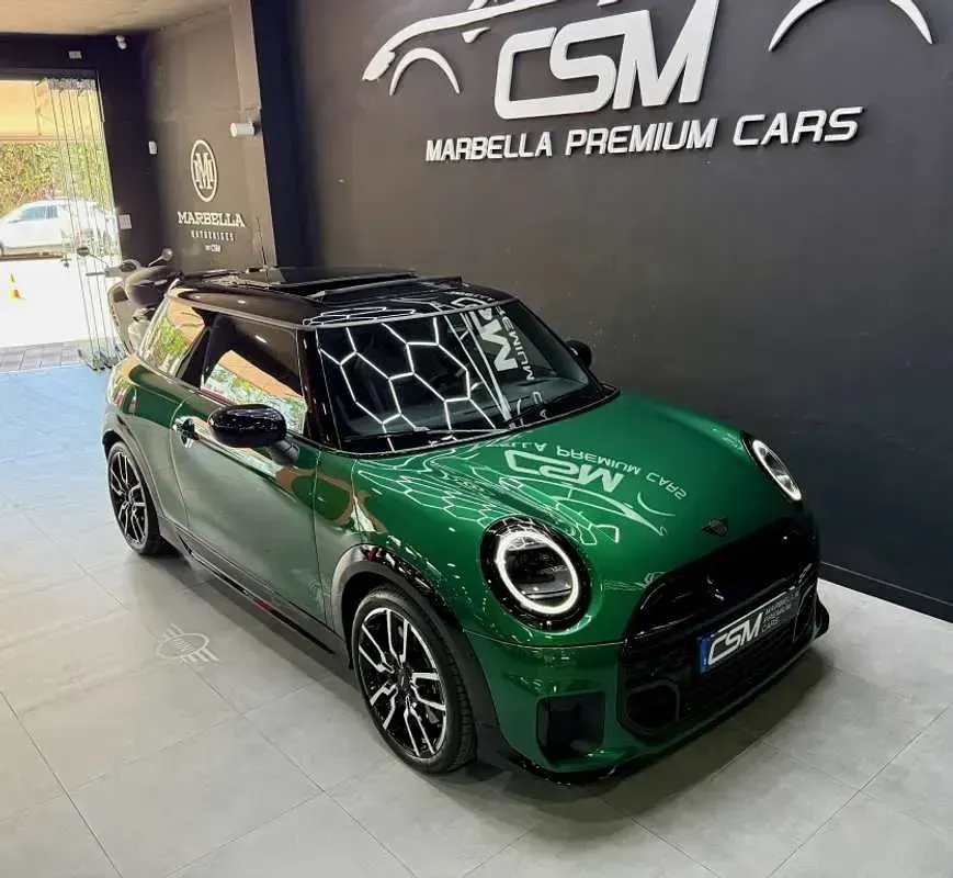 Usado Mini Cooper 150 kW (204 CV) 2025 Verde Utilitario