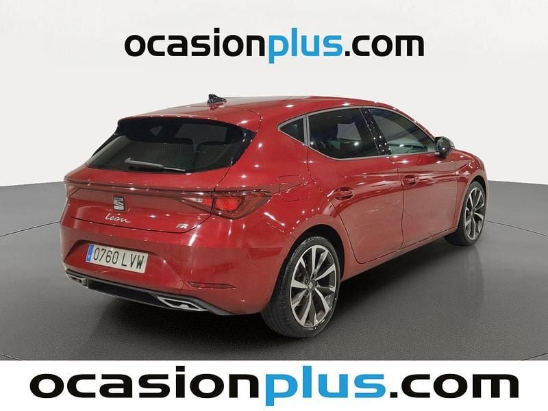 Usado Seat Leon FR 150 CV (110 kW) 2022 Rojo Utilitario