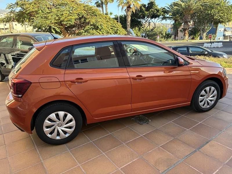 Usado VW Polo Comfortline 95 CV (69 kW) 2020 Naranja Utilitario