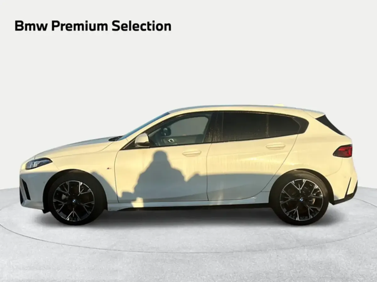 Usado BMW 120 Comfort Edition 190 CV (139 kW) 2025 Blanco Utilitario