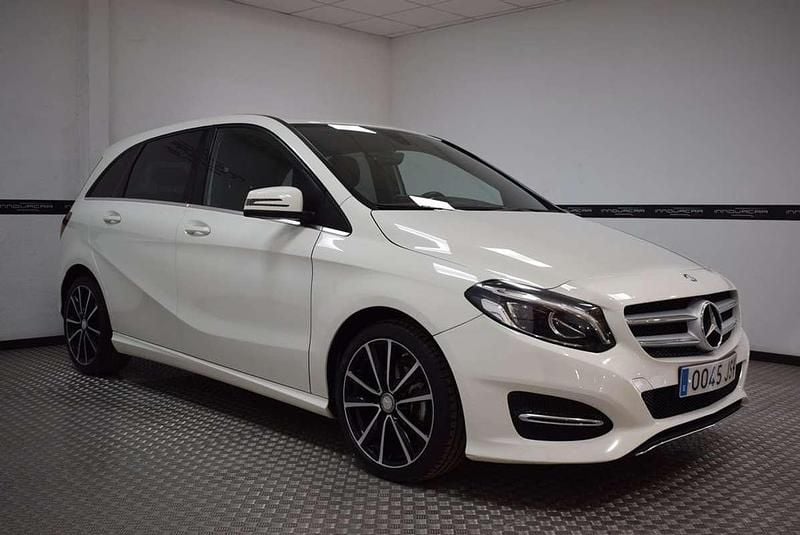 Usado Mercedes B180 109 CV (80 kW) 2016 Blanco Monovolumen