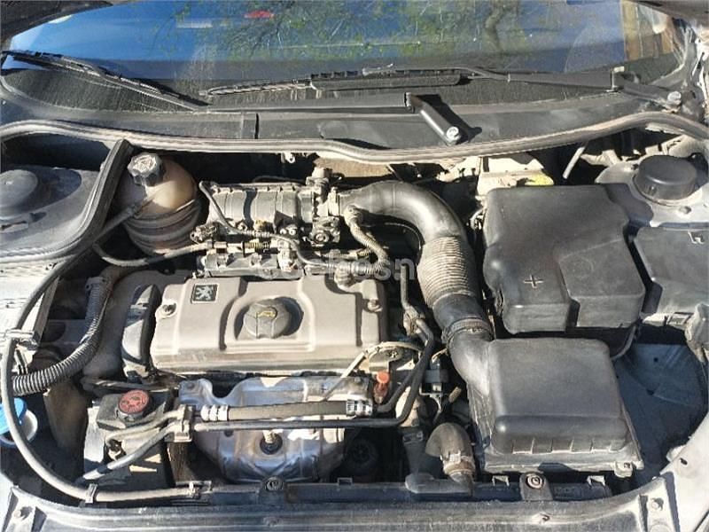 Usado Peugeot 206 75 CV (55 kW) 2001 Gris / plata Berlina