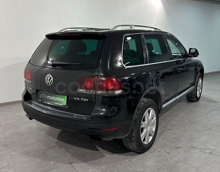 Usado VW Touareg 225 CV (165 kW) 2007 Negro SUV