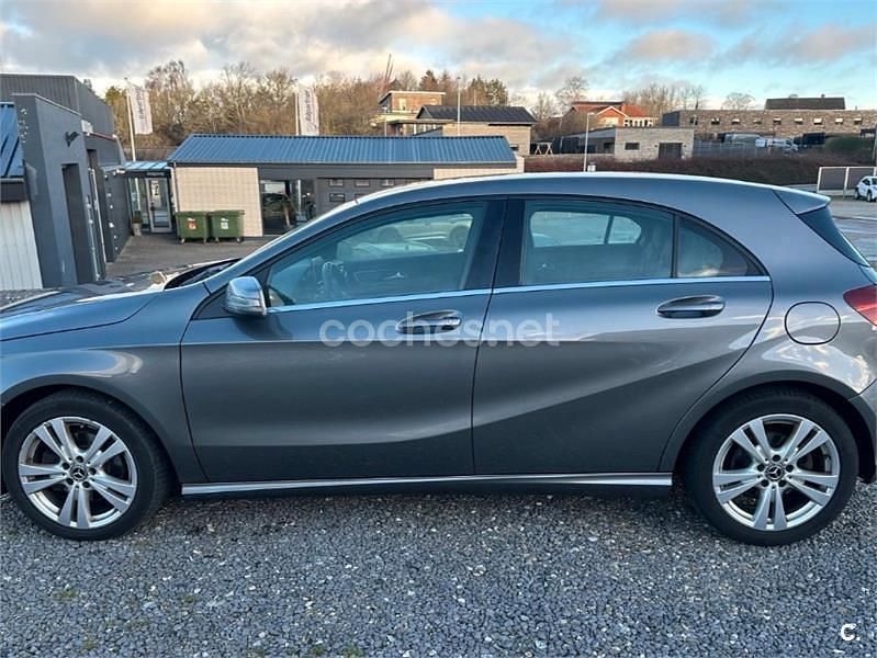 Usado Mercedes A200 136 CV (100 kW) 2017 Gris / plata Berlina