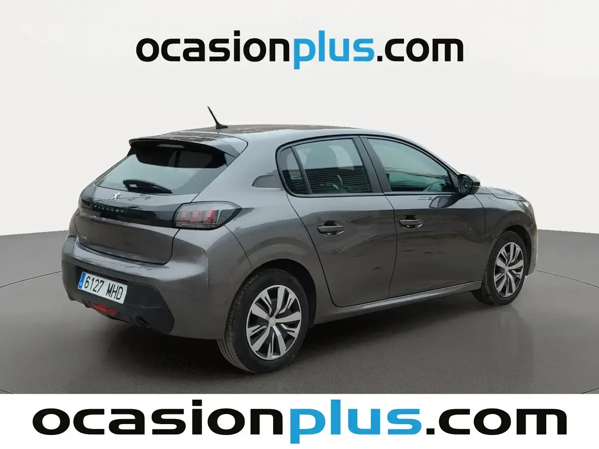 Usado Peugeot 208 Active 100 CV (73 kW) 2023 Gris Utilitario