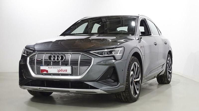 Usado Audi e-tron S-Line 300 kW (408 CV) 2021 Gris SUV