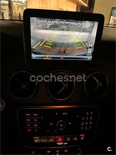 Usado Mercedes CLA220 Shooting Brake 177 CV (130 kW) 2018 Negro Familiar