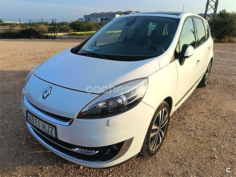 Usado Renault Grand Scénic III Bose Edition 130 CV (95 kW) 2012 Blanco Monovolumen
