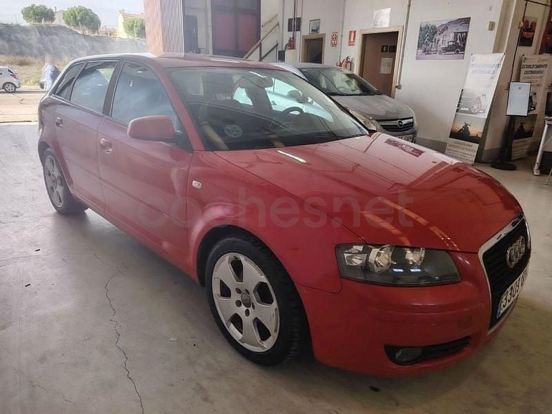 Usado Audi A3 Ambition 105 CV (77 kW) 2006 Rojo Utilitario
