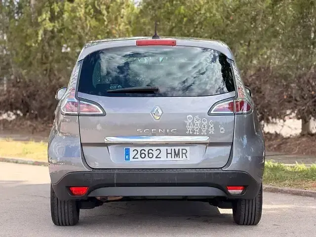 Usado Renault Scénic III Dynamique 130 CV (95 kW) 2012 Beige Monovolumen