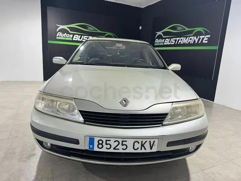 Usado Renault Laguna II Authentique 111 CV (81 kW) 2003 Beige Berlina