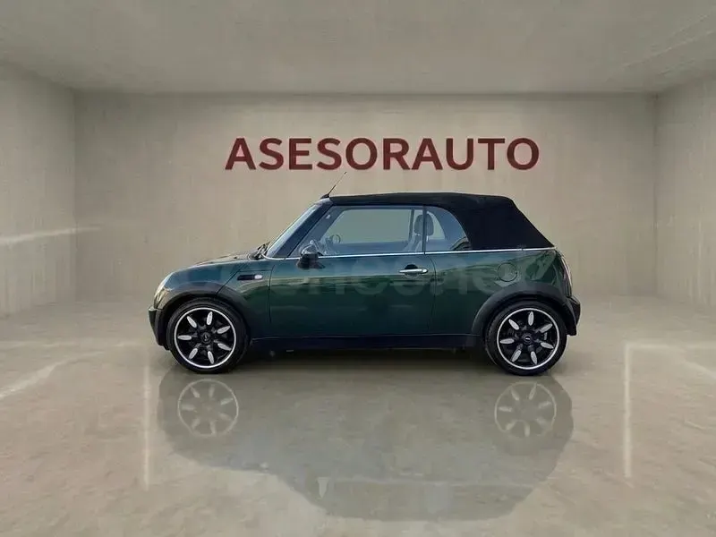 Usado Mini One Cabriolet 90 CV (66 kW) 2007 Verde Descapotable