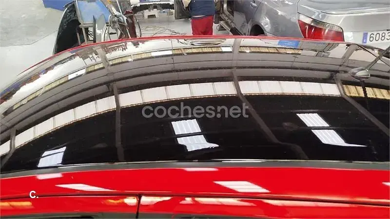 Usado Toyota Yaris Advance 99 CV (72 kW) 2015 Rojo Utilitario