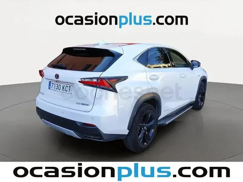Usado Lexus NX300h Sport Line 197 CV (144 kW) 2017 Blanco SUV