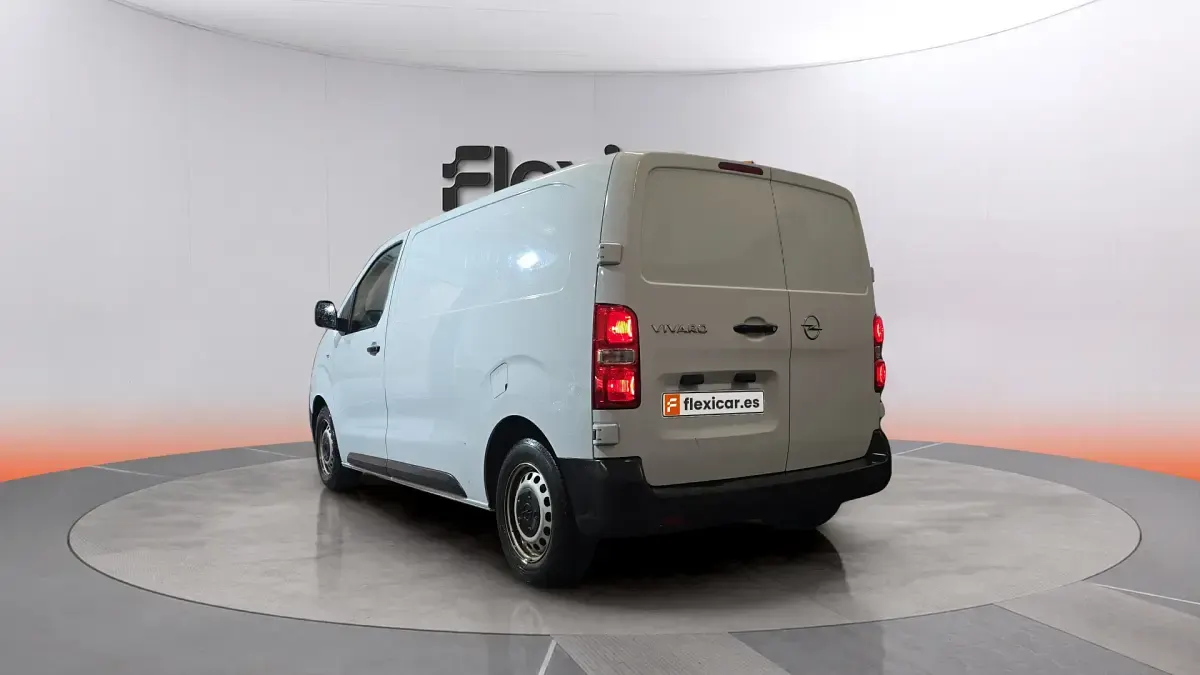 Usado Opel Vivaro-e Combi 102 CV (75 kW) 2023 Blanco Monovolumen