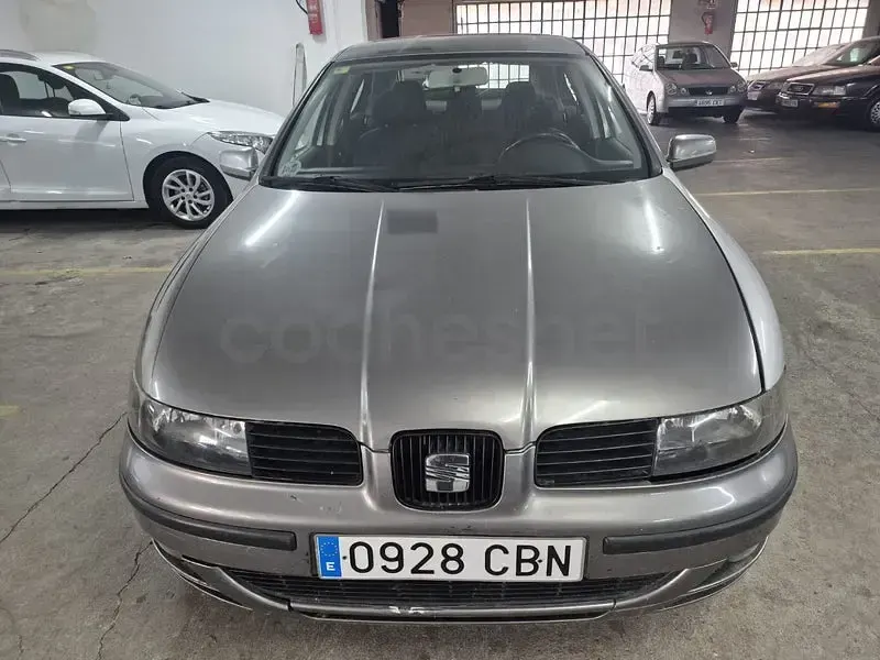 Używany Seat Leon 105 KM (77 kW) 2002 Szary Hatchback
