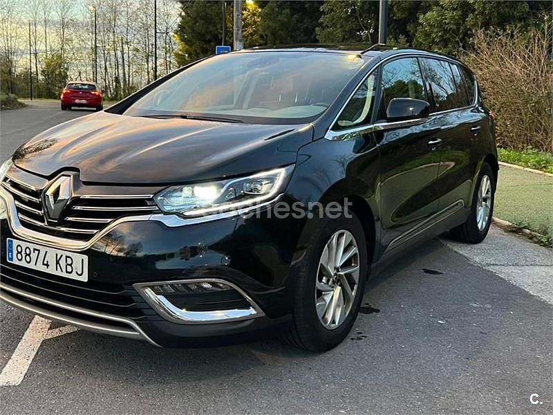 Usado Renault Espace Zen 160 CV (117 kW) 2017 Negro Monovolumen