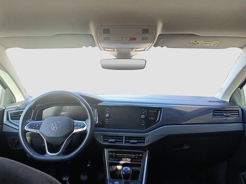 Usado VW Taigo 115 CV (84 kW) 2025 Gris SUV