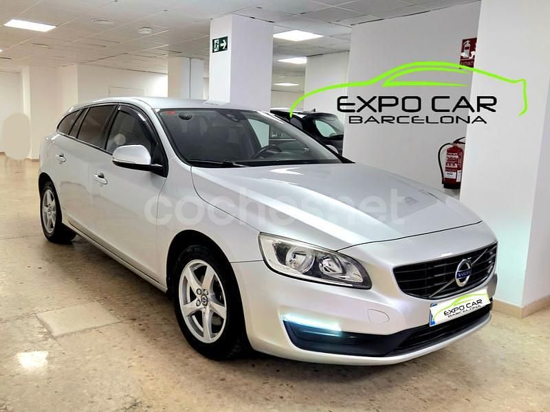 Gris / plata Usado 2016 Volvo V60 Momentum Familiar | 12.499 € (Buen precio) - Imagen 1/4