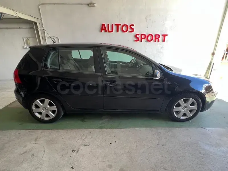 Usado VW Golf VI Highline 140 CV (102 kW) 2008 Negro Utilitario