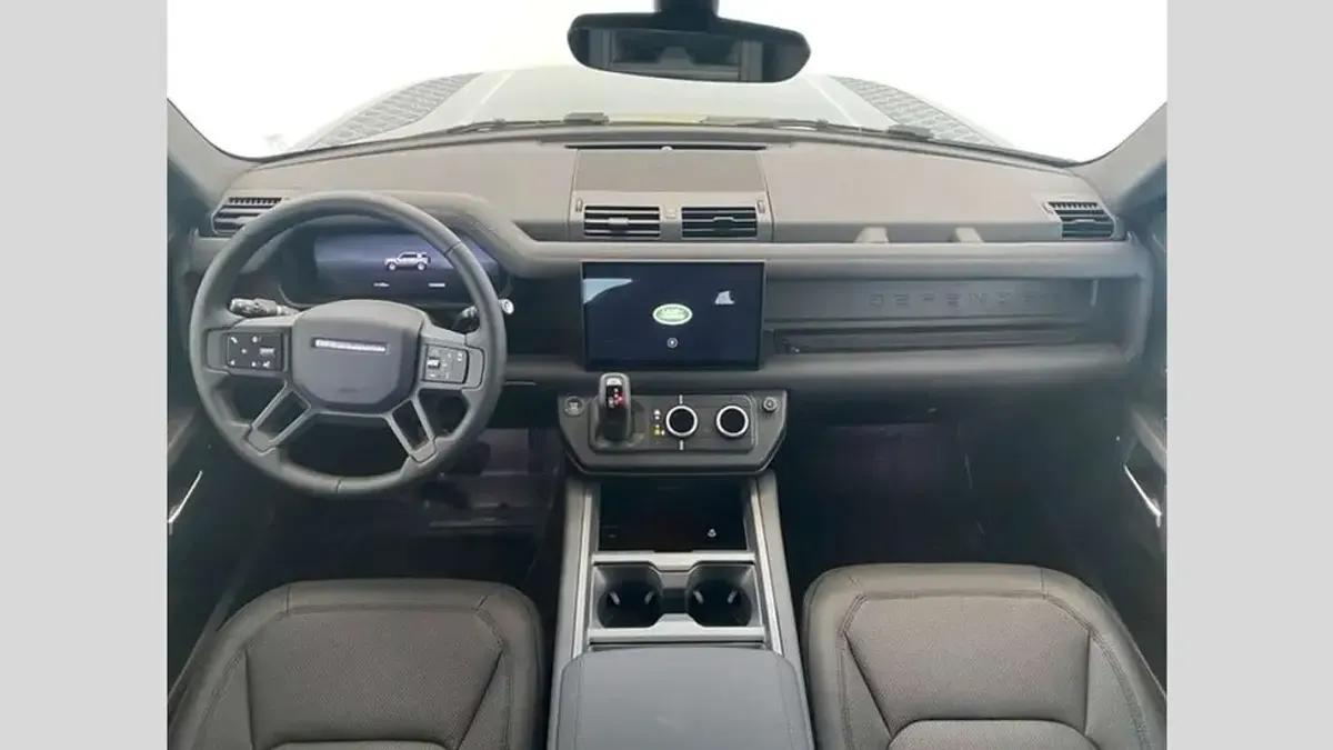 Usado Land Rover Defender SE Dynamic 249 CV (183 kW) 2025 Verde SUV