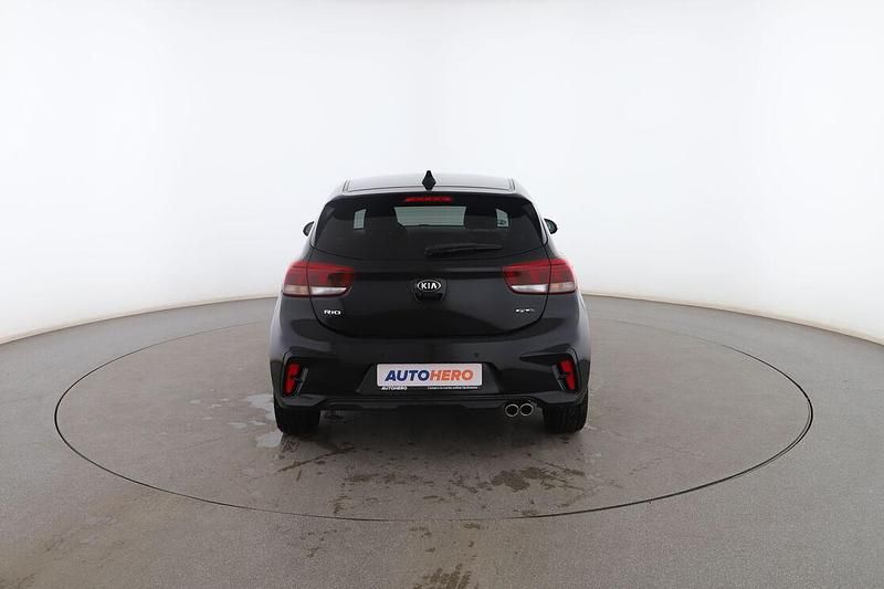 Usado Kia Rio GT-Line 120 CV (88 kW) 2018 Negro Utilitario