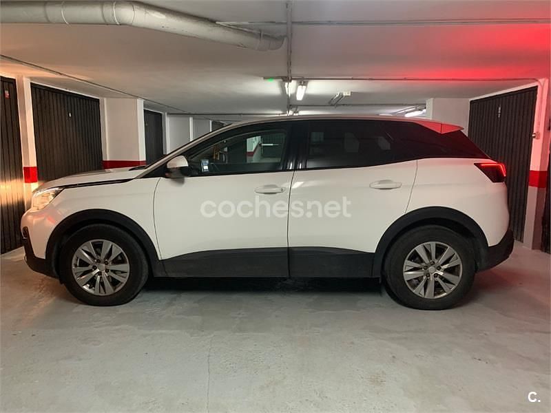 Usado Peugeot 3008 Active 120 CV (88 kW) 2017 Blanco SUV