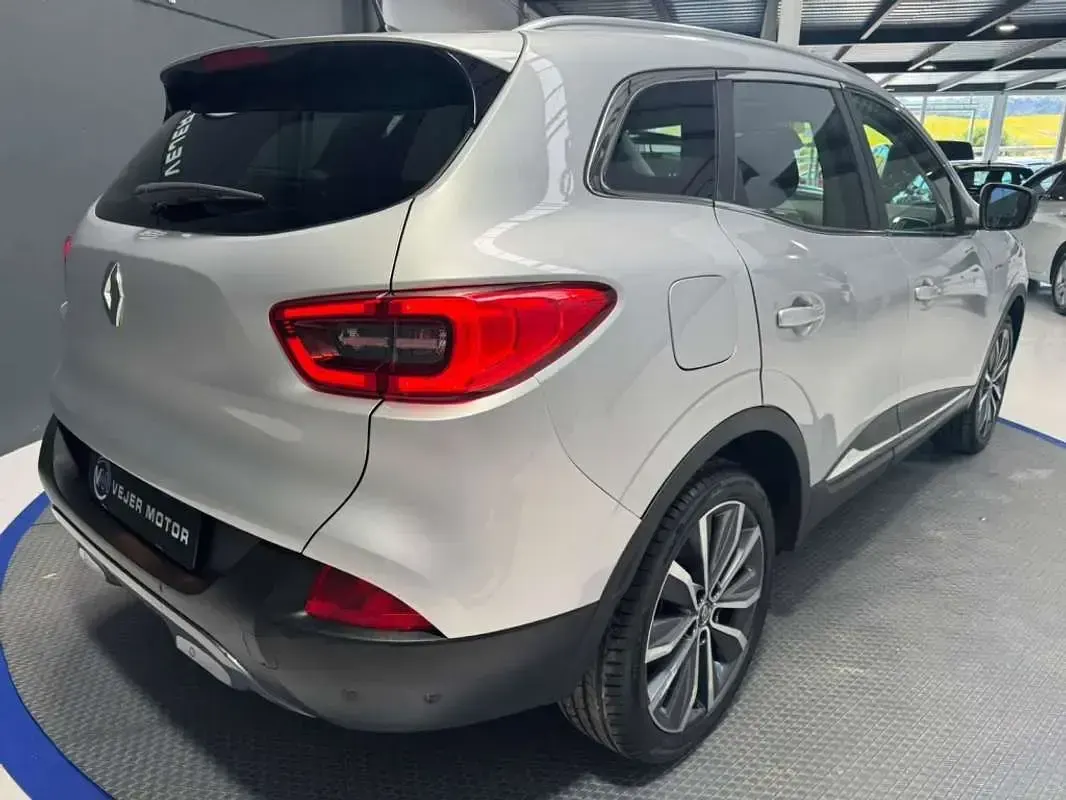 Usado Renault Kadjar Version S 131 CV (96 kW) 2018 Gris SUV