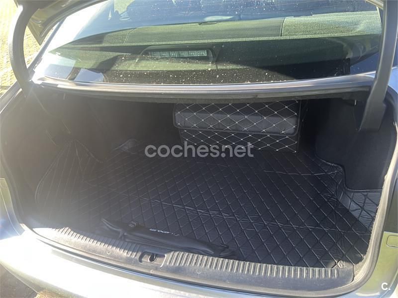 Usado Lexus IS300h Executive Line 223 CV (164 kW) 2014 Gris / plata Berlina