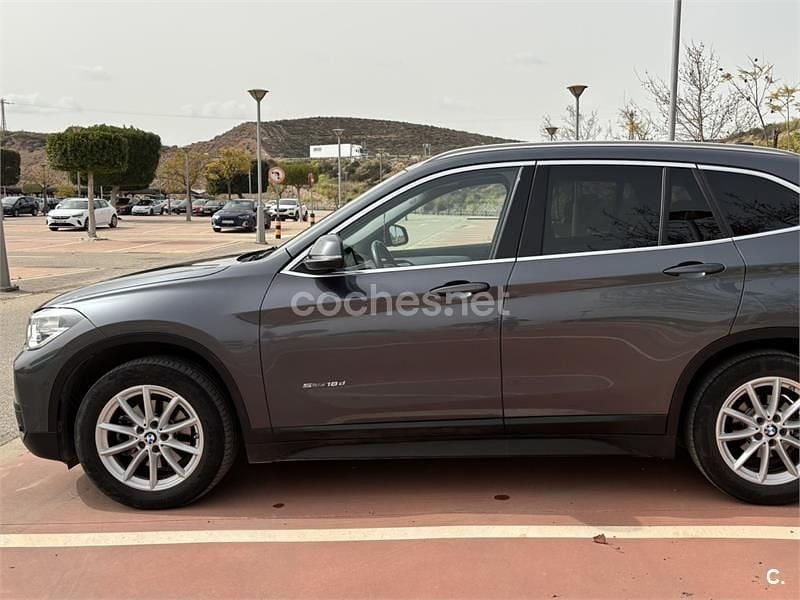 Usado BMW X1 Sport Line 150 CV (110 kW) 2016 Gris / plata SUV