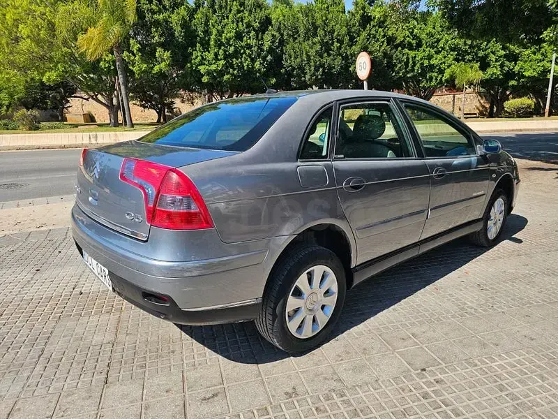 Usado Citroën C5 Exclusive 136 CV (100 kW) 2005 Gris / plata Berlina
