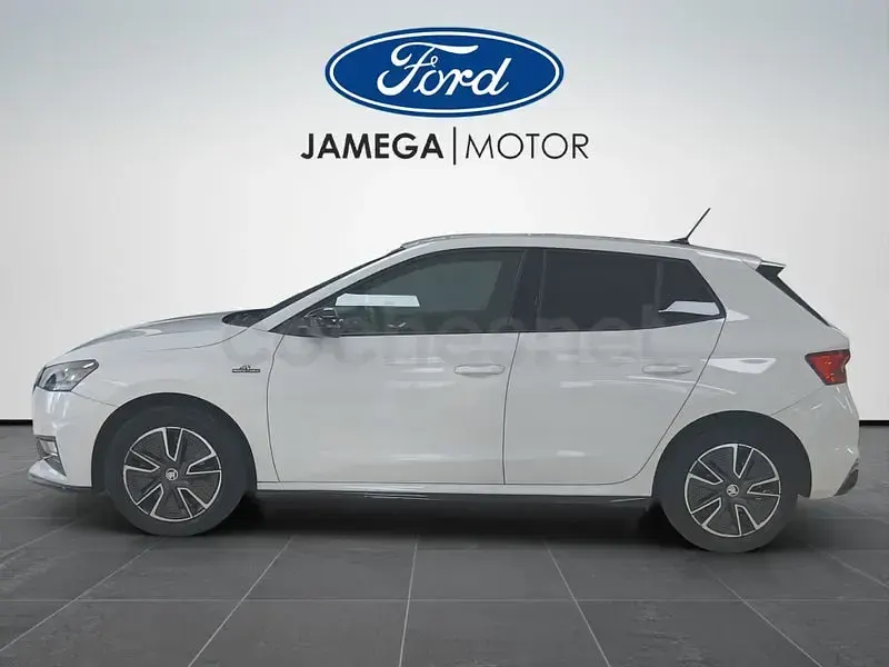 Usado Skoda Fabia Monte Carlo 110 CV (80 kW) 2022 Blanco Utilitario