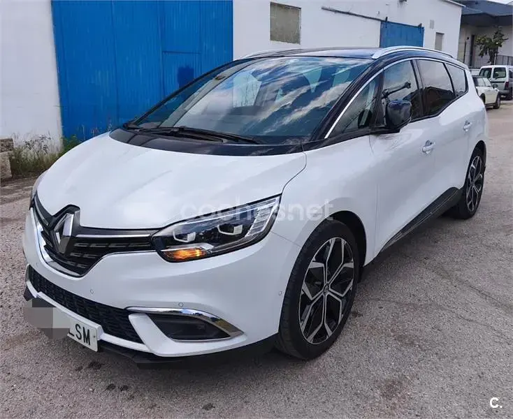 Usado Renault Grand Scénic Zen 140 CV (102 kW) 2021 Verde Monovolumen