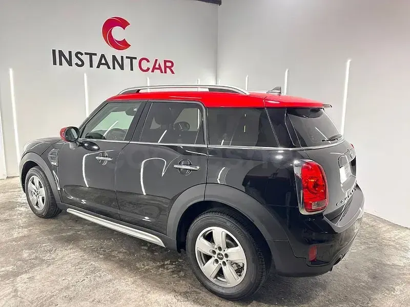 Usado Mini One Countryman 102 CV (75 kW) 2020 Negro SUV
