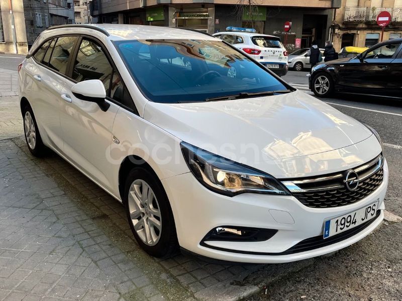 Usado Opel Astra Selective 110 CV (80 kW) 2016 Blanco Familiar